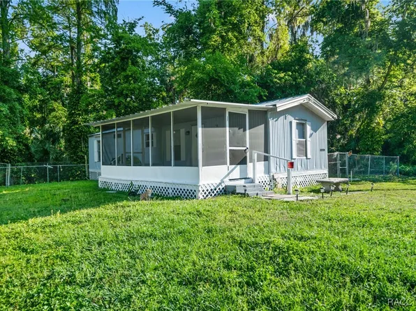 1940 County Road 428, Lake Panasoffkee, FL 33538