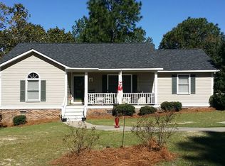 208 Hickory Dr, Hartsville, SC 29550