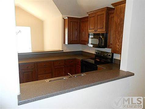 2nd image of 205 Anchor Ln