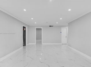 7101 W Sunrise Blvd APT A2, Plantation, FL 33313