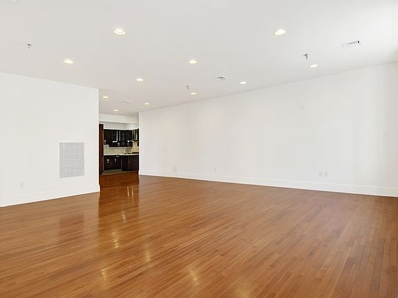 3rd image of 66 Franklin St APT 3d