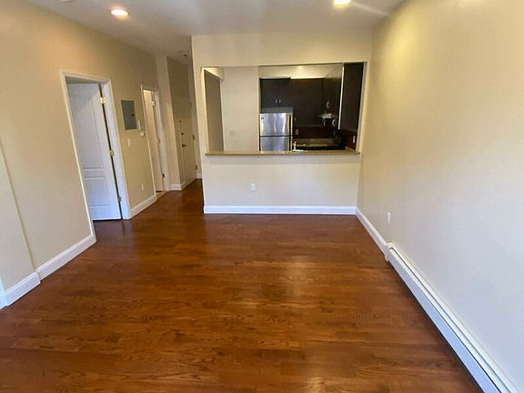 5th image of 30-83 32nd St #3G