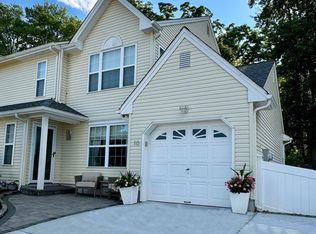 10 Mohr Rd, Burlington, NJ 08016