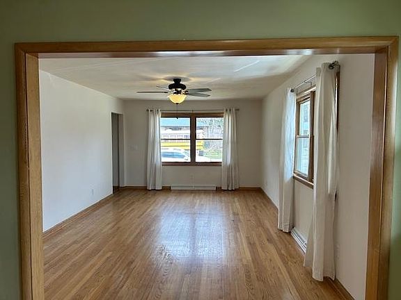4th image of 219 South Ave