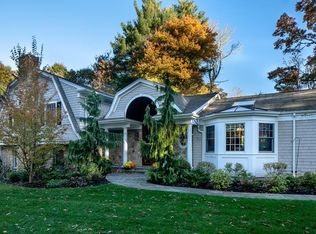 20 Holly Ln, Mattapoisett, MA 02739