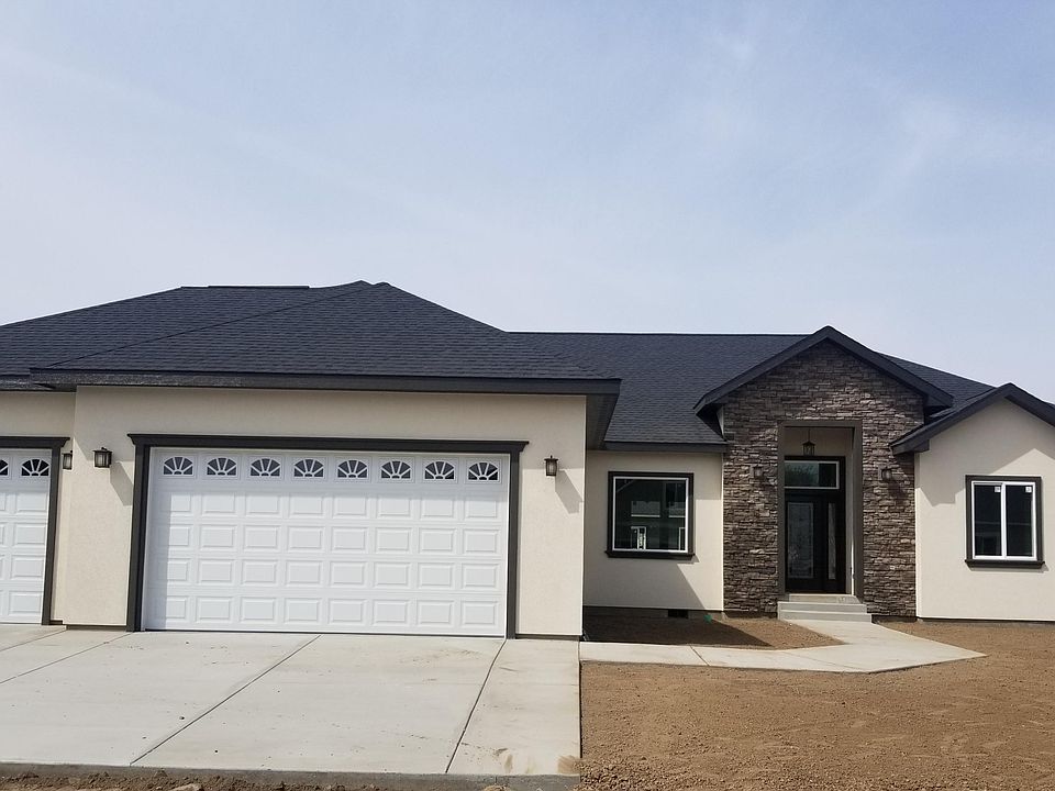 1st image of 1006 Sawyer Pl