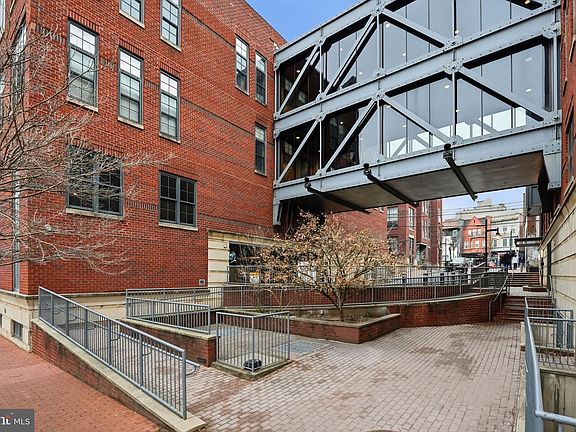 4th image of 2328 Champlain St NW APT 302