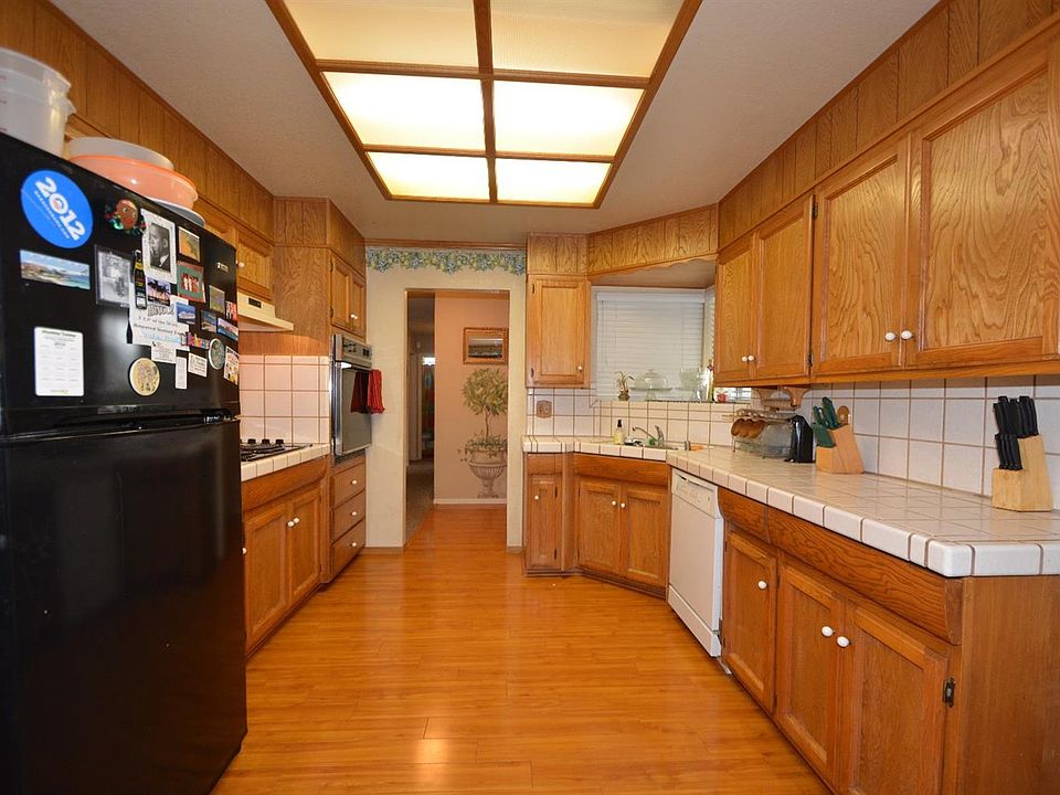 1st image of 9572 Scarboro Pl