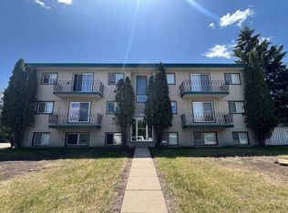 5601 42nd St #3, Red Deer, AB T4N 1B9