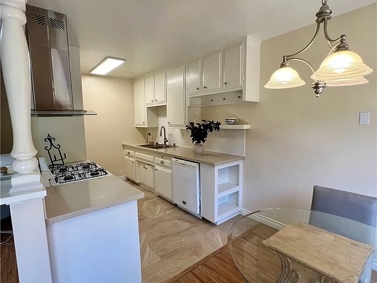 228 W Lemon Ave #B — Photo 6