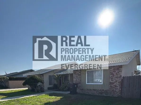 2121 W Della Ave #A, Porterville, CA 93257