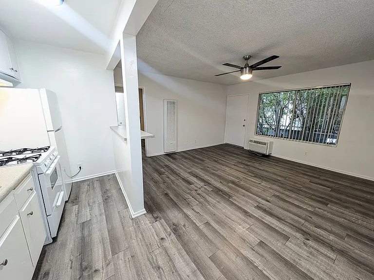 Klump Terrace Apartments — Photo 13