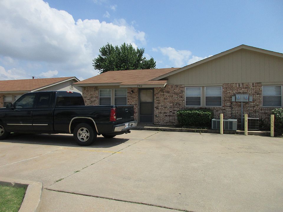 1st image of 7912 NW Crossland Cir