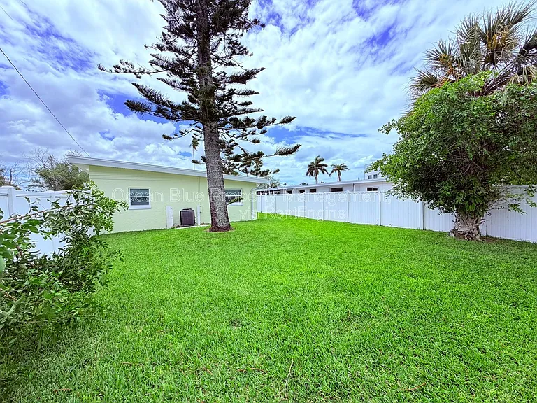 1000 Bay Pine Blvd — Photo 28