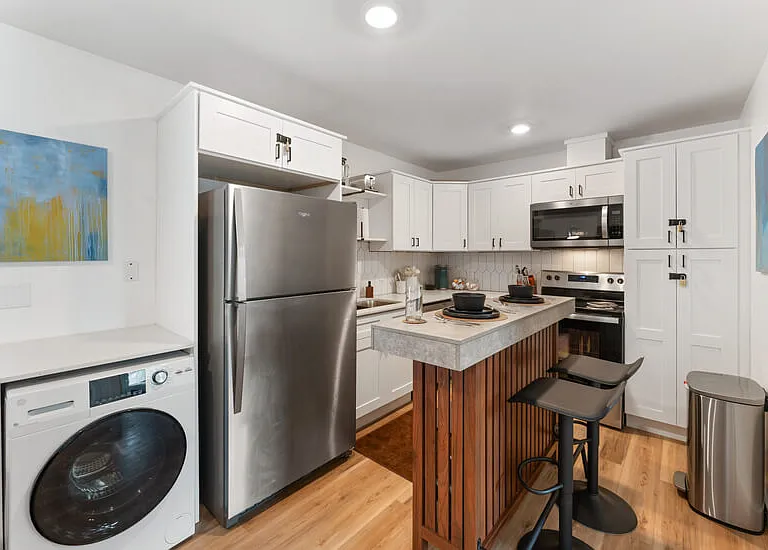 807 Cullen Blvd #4 — Photo 13