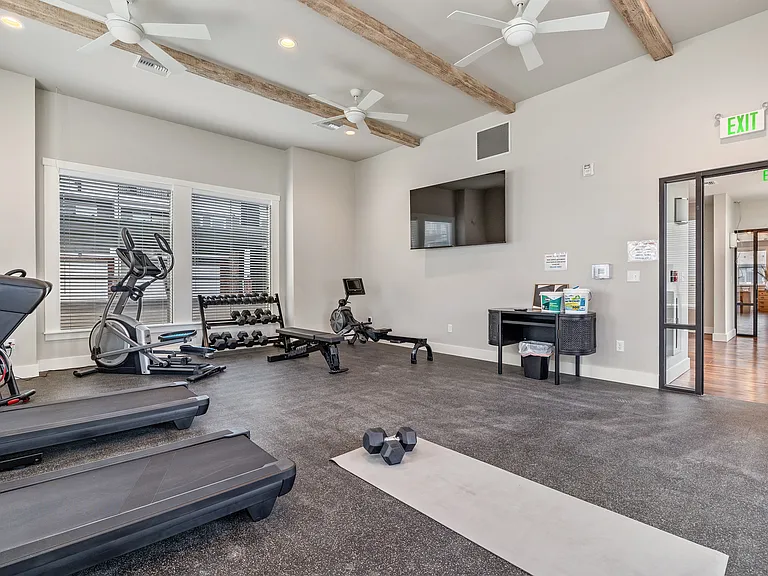 1135 Latitude Cir — Photo 33