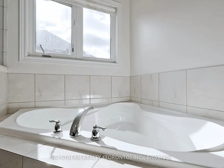 73 Serano Cres — Photo 26