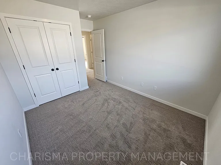 Tunis Drive Townhomes — Photo 17