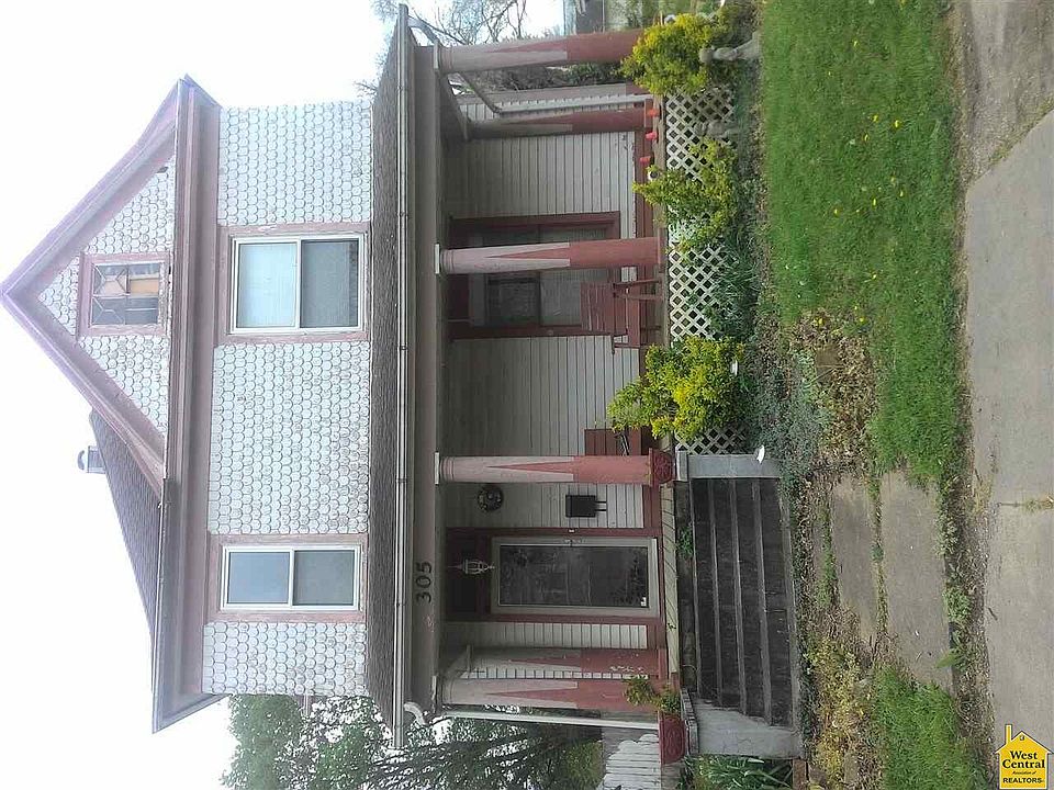 2nd image of 305 S Main St