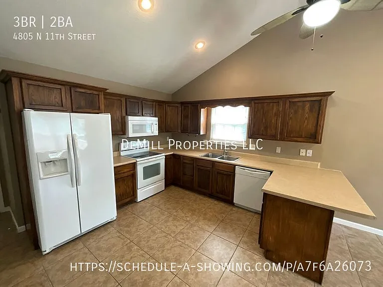 4805 N 11th St — Photo 7