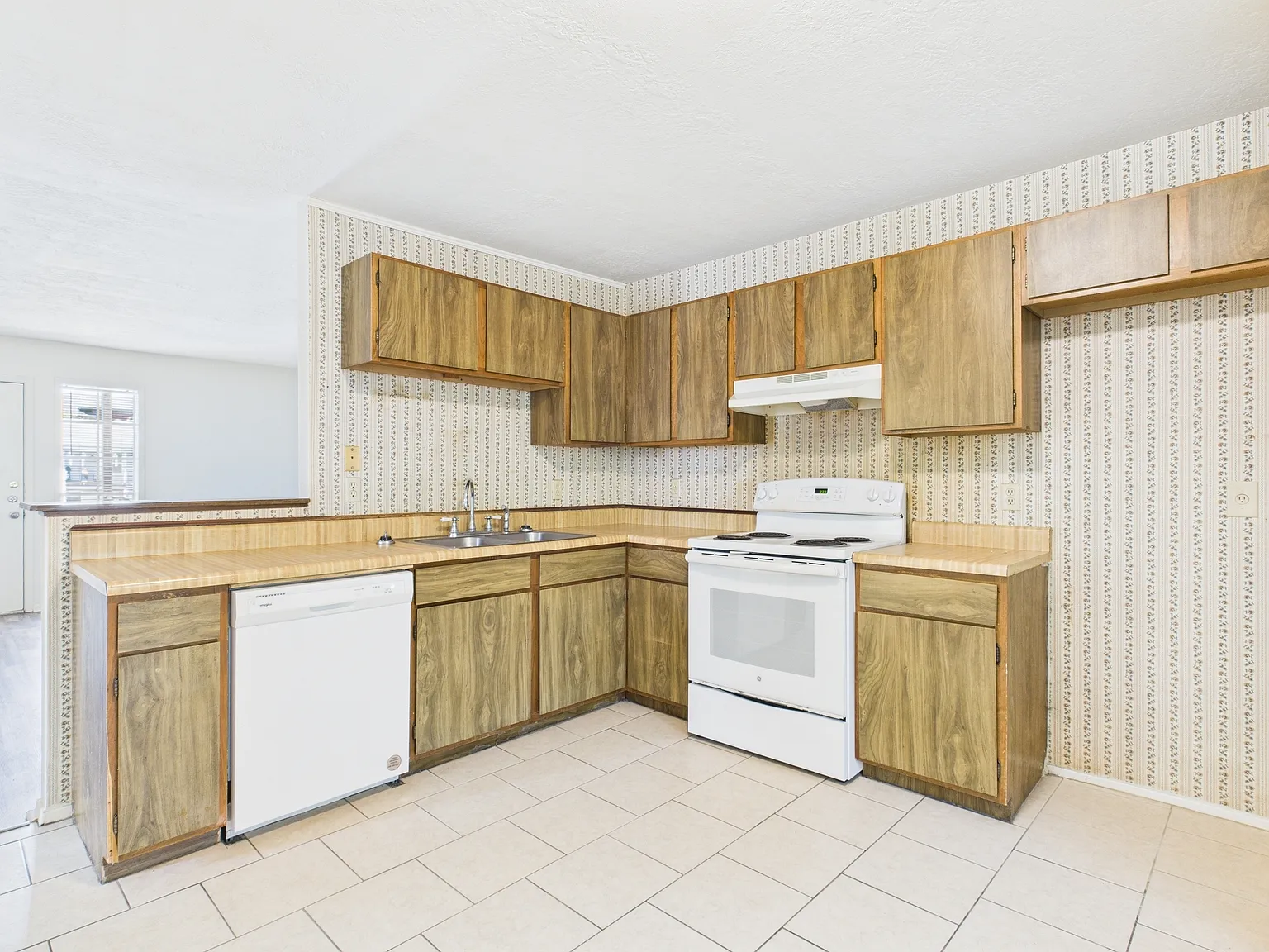 2902 Prairie Flower Circle - C — Photo 2