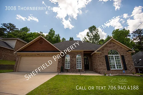 3008 Thornberry Cir Photo 1