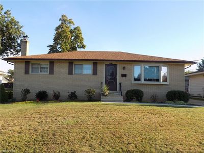 1517 Green Acres Dr, Parma, OH, 44134
