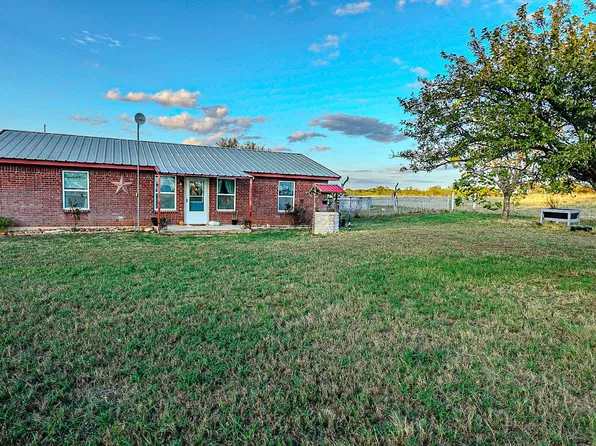 7001 E Highway 6, De Leon, TX 76444