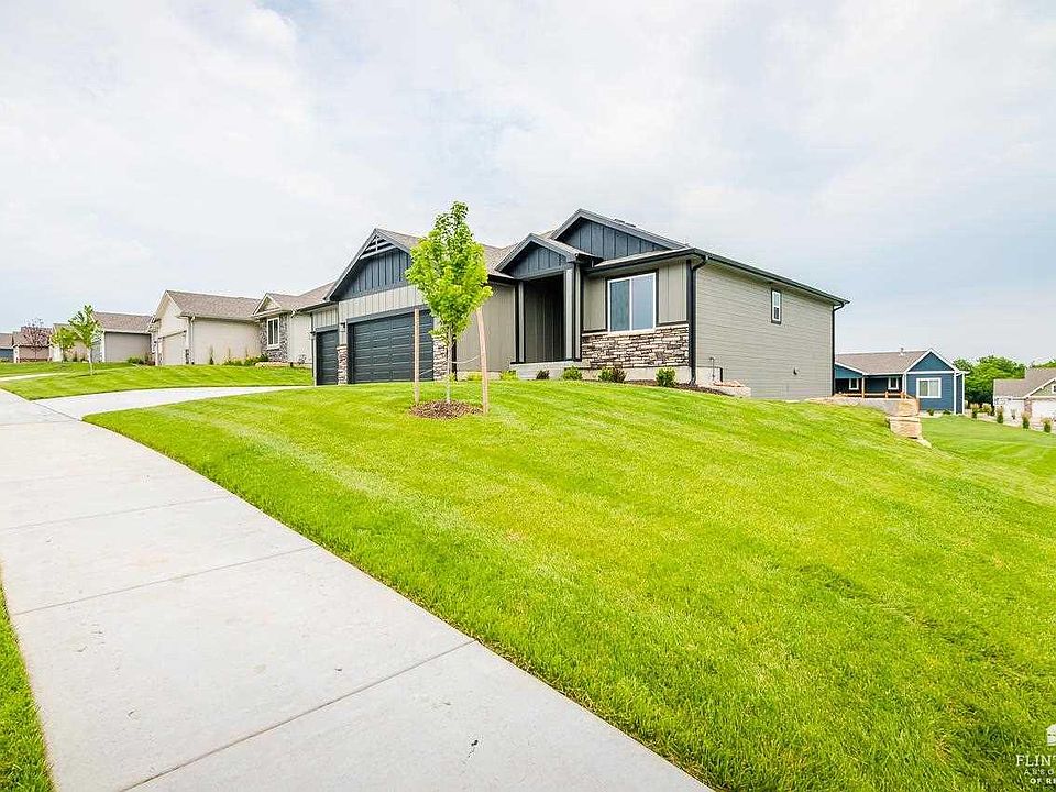 2000 Henry Dr, Wamego, KS 66547 MLS 20230232 Zillow