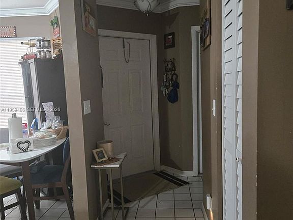 3rd image of 4925 W Lakes Dr