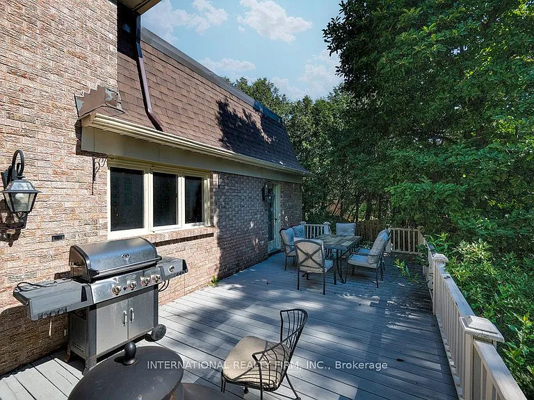 122 Willingdon Rd — Photo 41