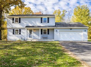 125 Ridgelea Ct, Rochester, NY 14615