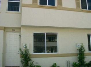 1913 Hibiscus Ln, Riviera Beach, FL 33404