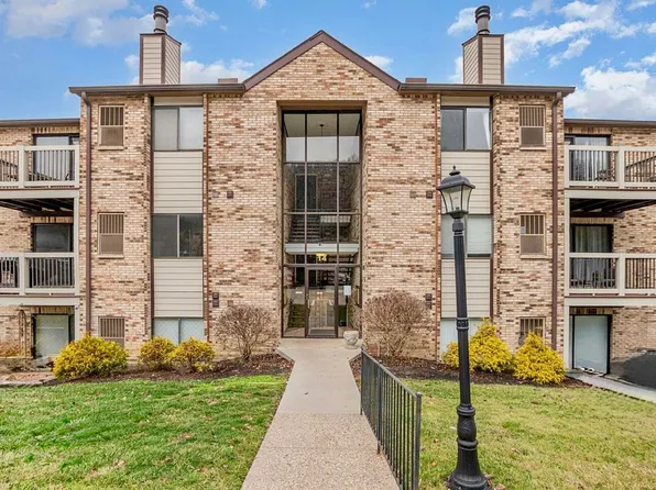 14 Woodland Hills Dr Suite 8, Southgate, KY 41071