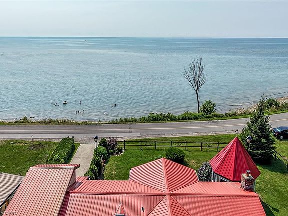 2nd image of 817 Lakeshore Rd