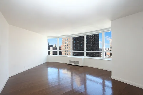 Rented by Keller Williams NYC | media 16