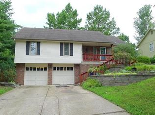 7605 NW Belvidere Pkwy, Kansas City, MO 64152