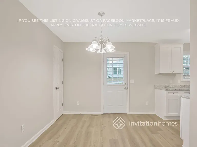 3335 Catalina Dr — Photo 10