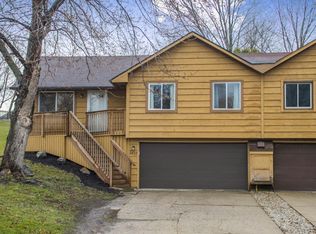 1433 Independence Ave, Chaska, MN 55318