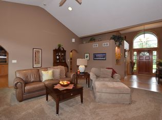 S95W33115 Krystle Ct, Mukwonago, WI 53149