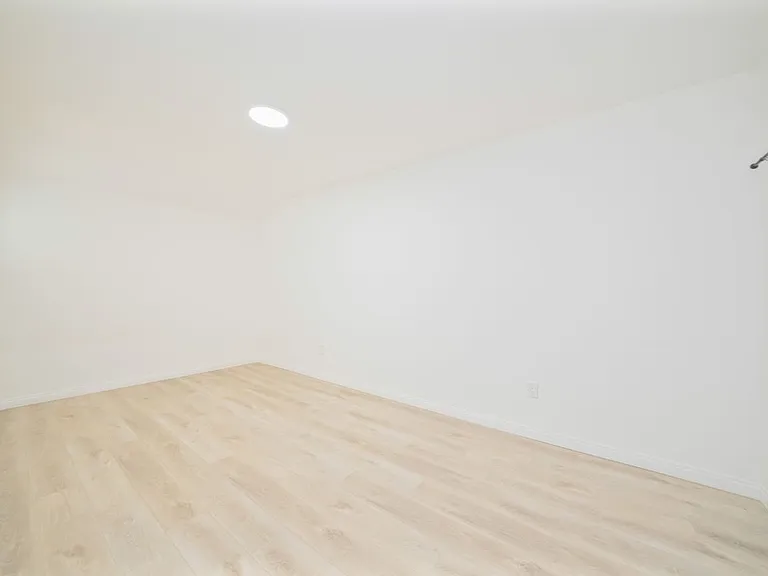 349 E Newman Ave #A — Photo 6