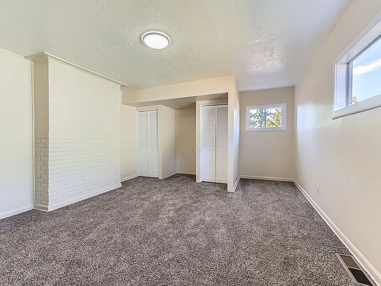 6754 SE Alder Pl — Photo 22