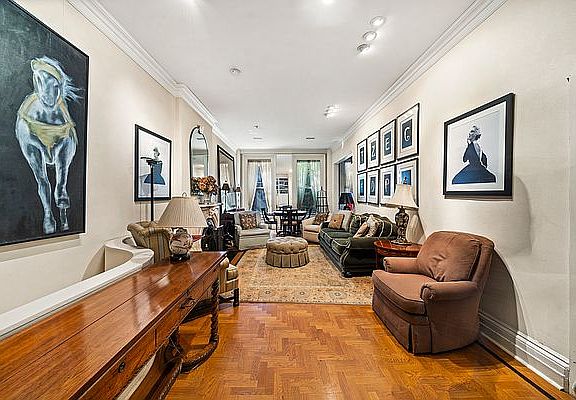 3rd image of 233 E 35th St #2