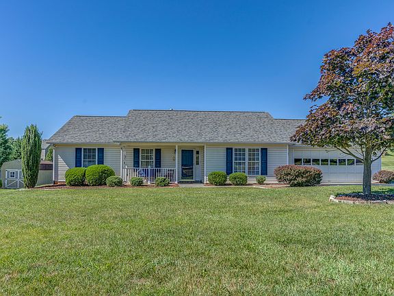 2nd image of 6004 Farmhouse Ln