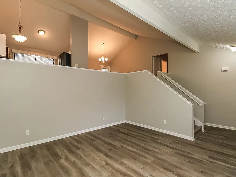4140 Hawkins Xing — Photo 5