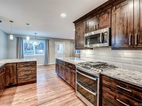 953 Shadow Mountain Dr, Highlands Ranch, CO 80126