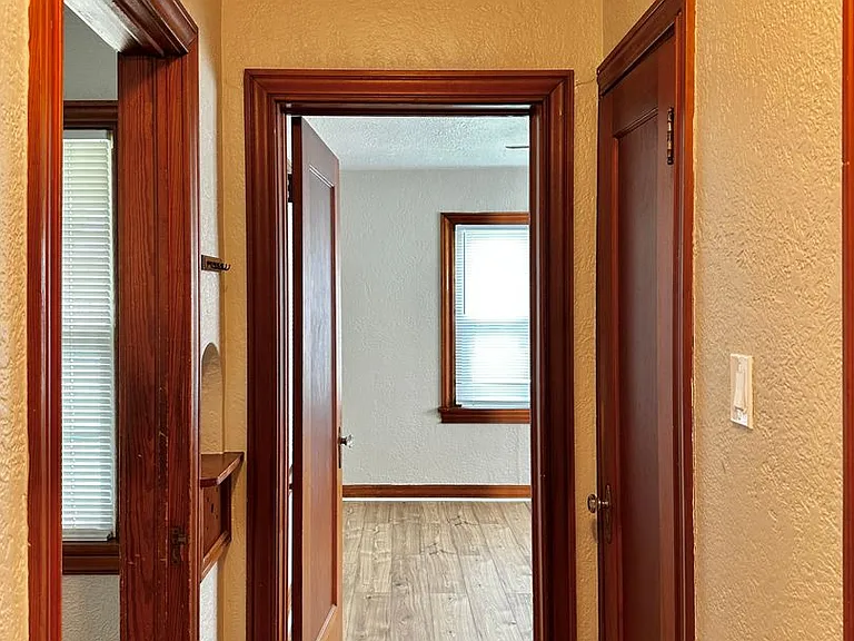 1506 NW Arlington Ave — Photo 13