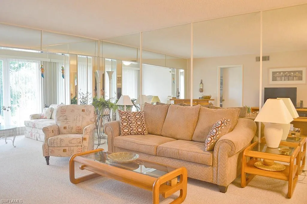 2 bed, 2.0 bath, 1180 sqft, $2,200 — Photo 3