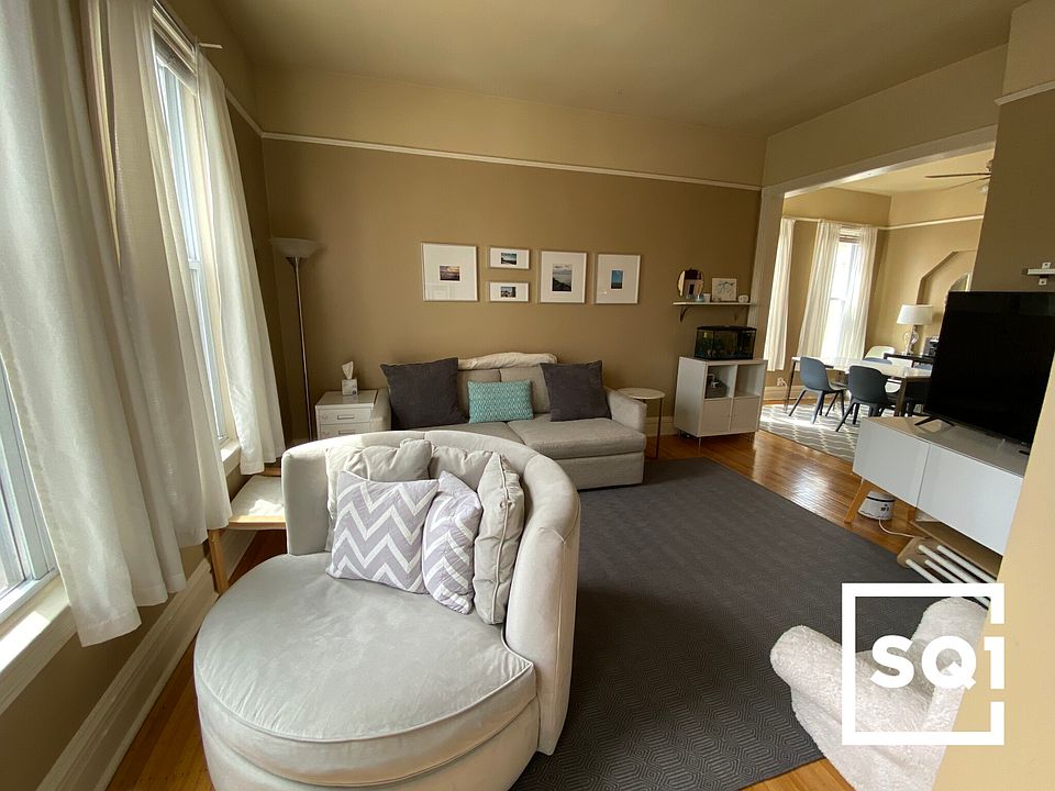 1st image of 1728 W Melrose St #2
