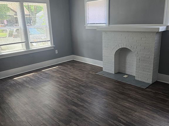 2nd image of 707 E Corrington Ave
